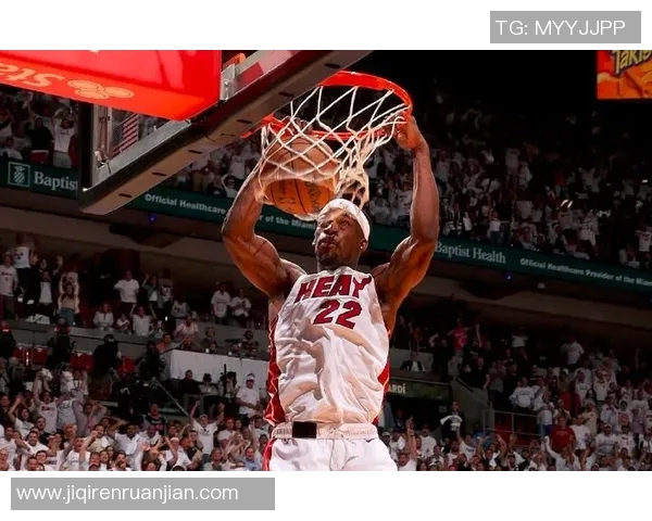 足球明星巴特勒的精彩瞬间与赛场风采全景展示